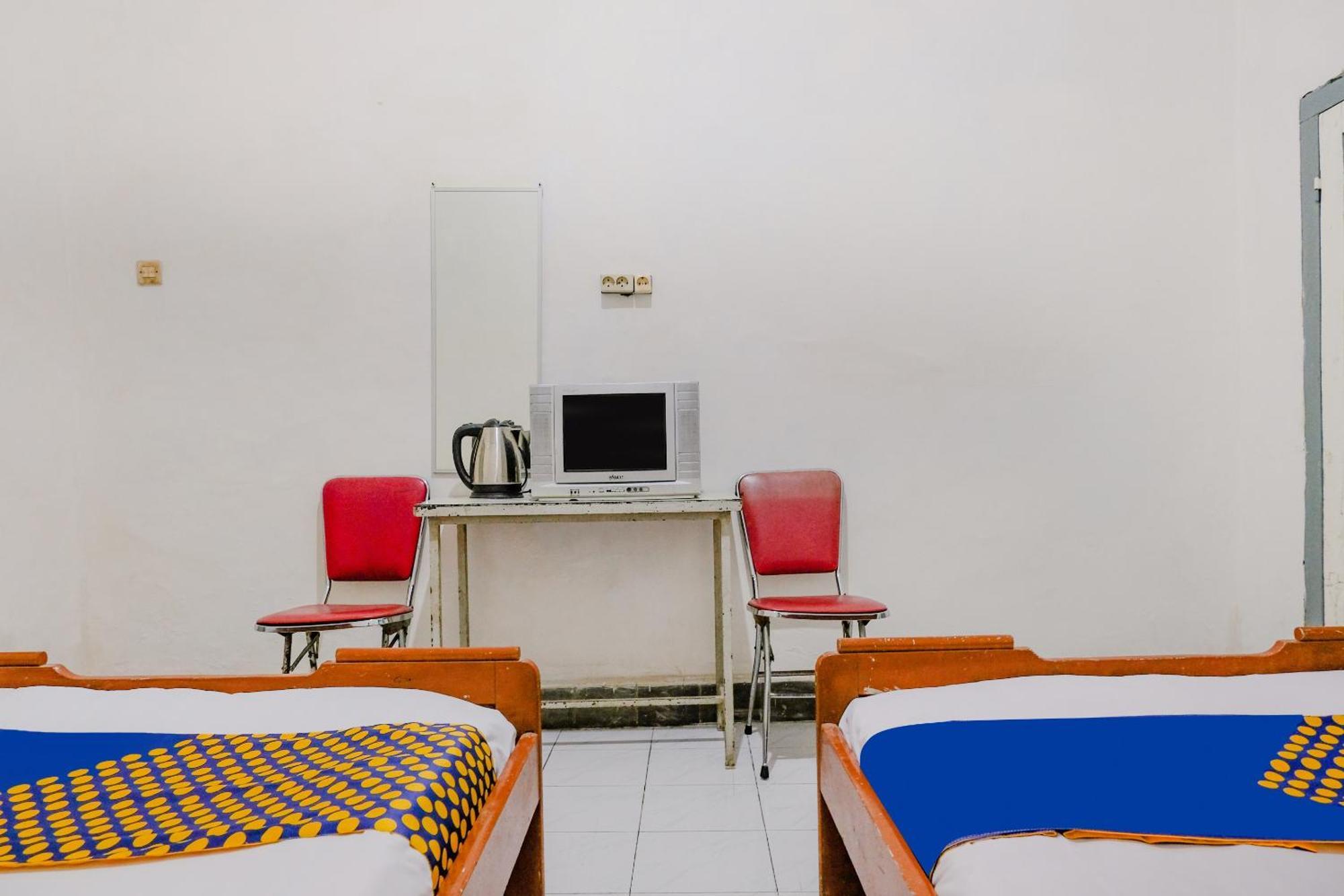 SPOT ON 2638 Hotel Raya Sarangan Bagian luar foto