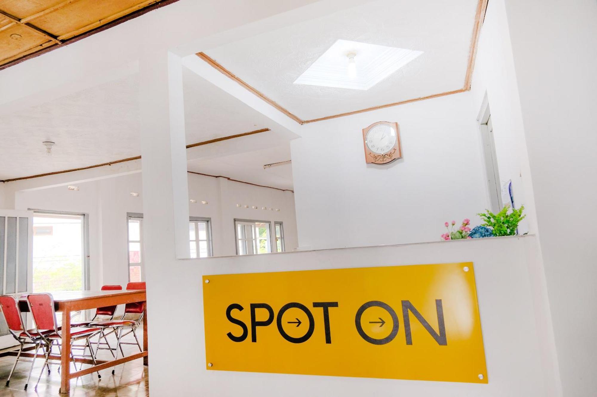 SPOT ON 2638 Hotel Raya Sarangan Bagian luar foto