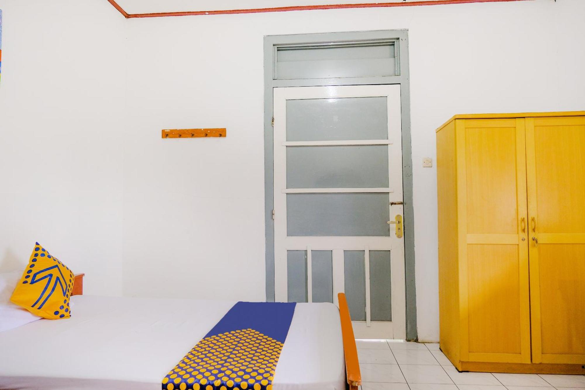 SPOT ON 2638 Hotel Raya Sarangan Bagian luar foto