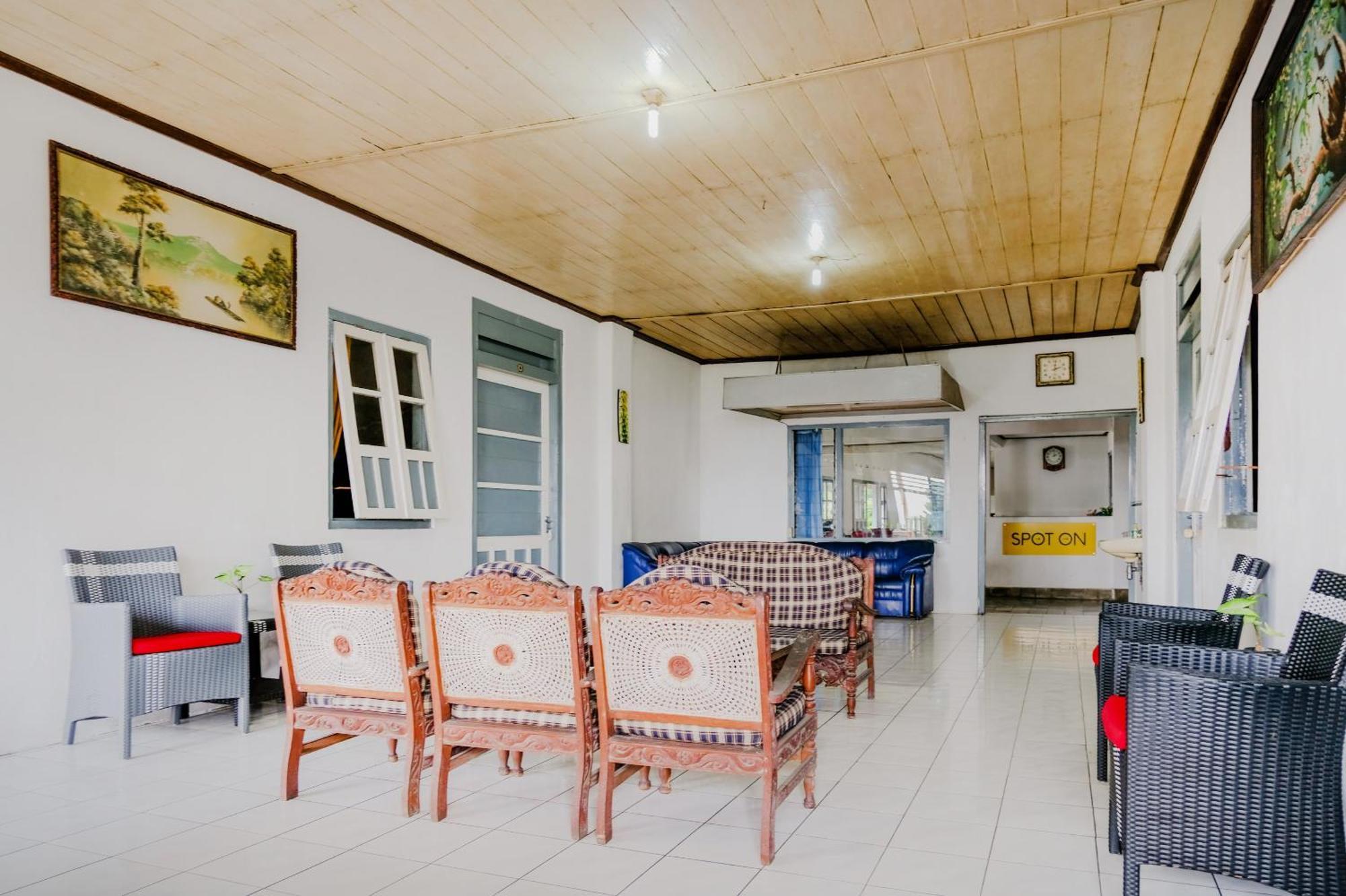 SPOT ON 2638 Hotel Raya Sarangan Bagian luar foto