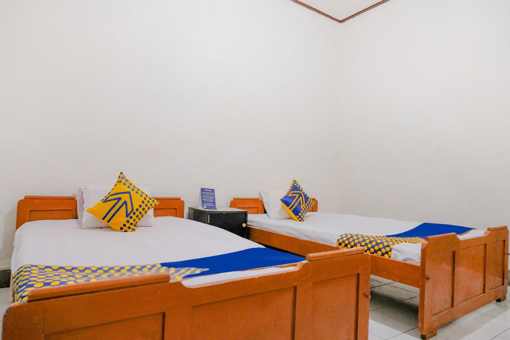 SPOT ON 2638 Hotel Raya Sarangan Bagian luar foto