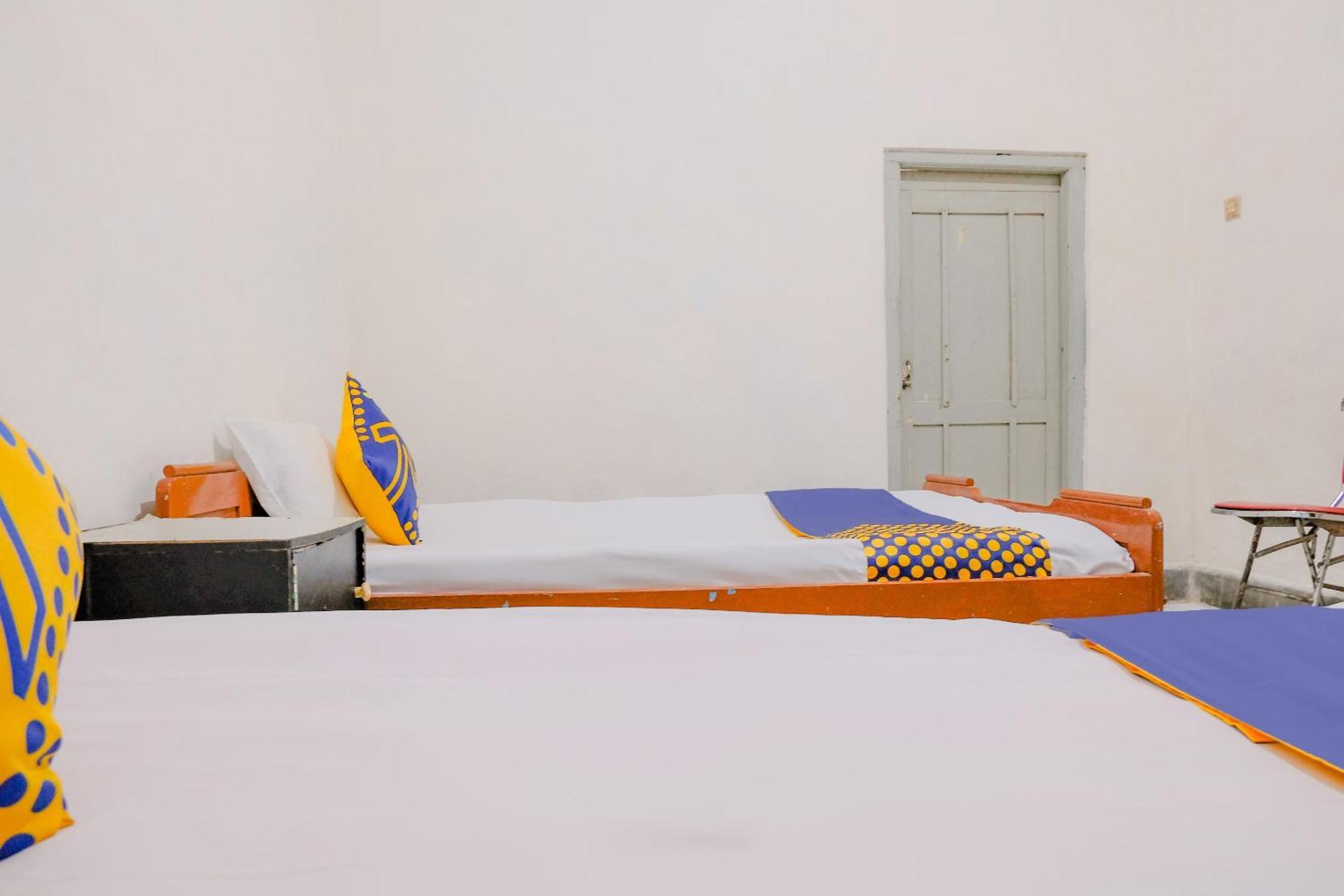 SPOT ON 2638 Hotel Raya Sarangan Bagian luar foto