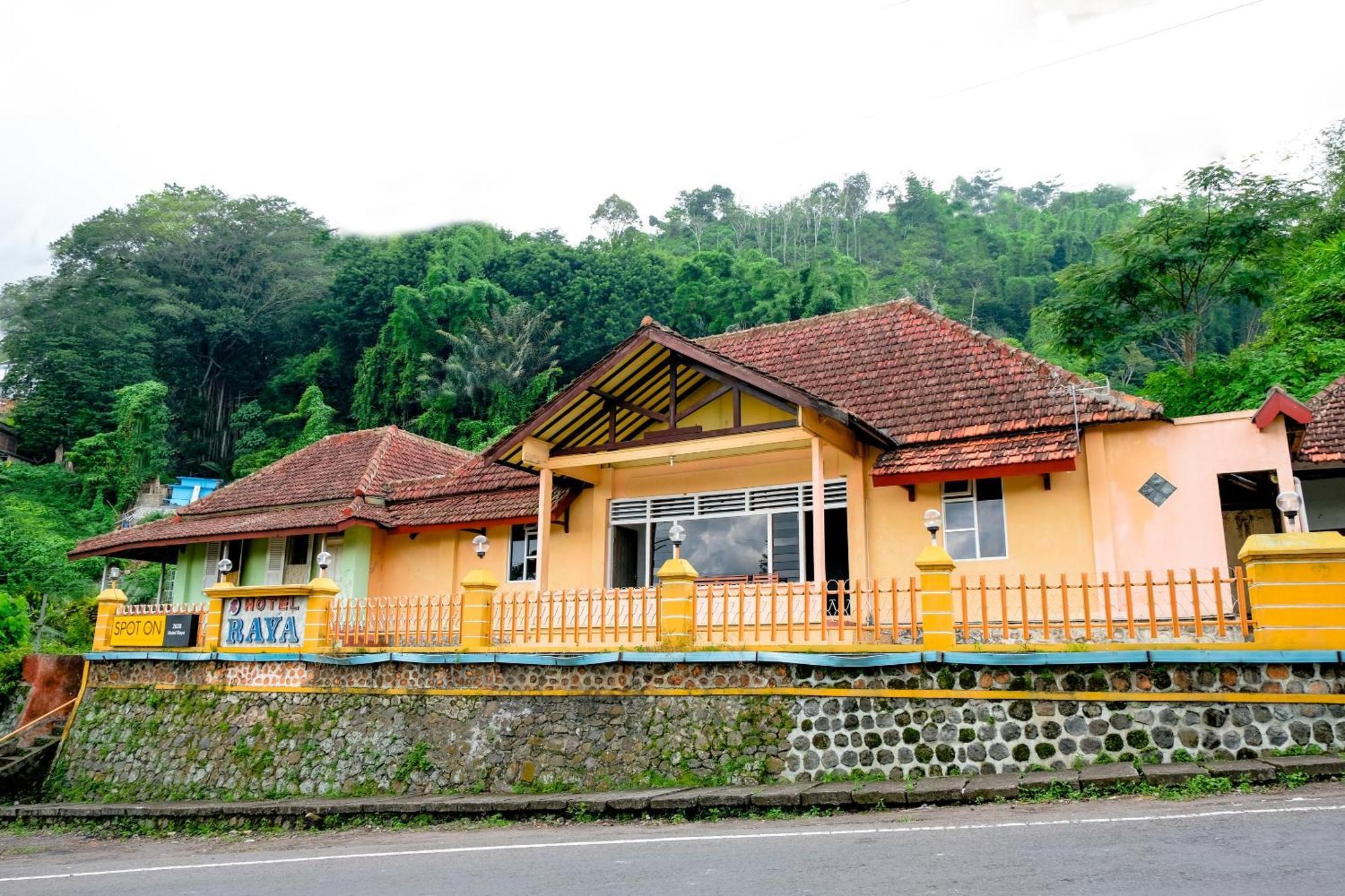 SPOT ON 2638 Hotel Raya Sarangan Bagian luar foto